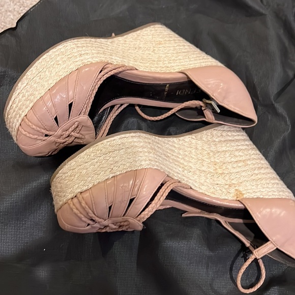 Fendi shoes - Picture 3 of 6